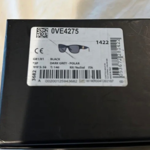 NWT Versace Polarized Black Sunglasses AUTHENTICATED main image 8